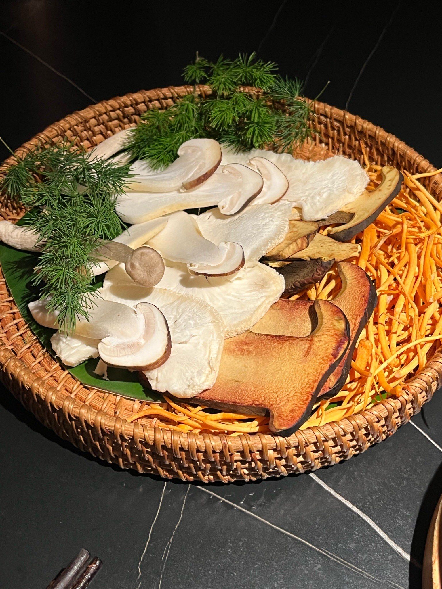 云南省的特色菜(云南地方特色菜肴)