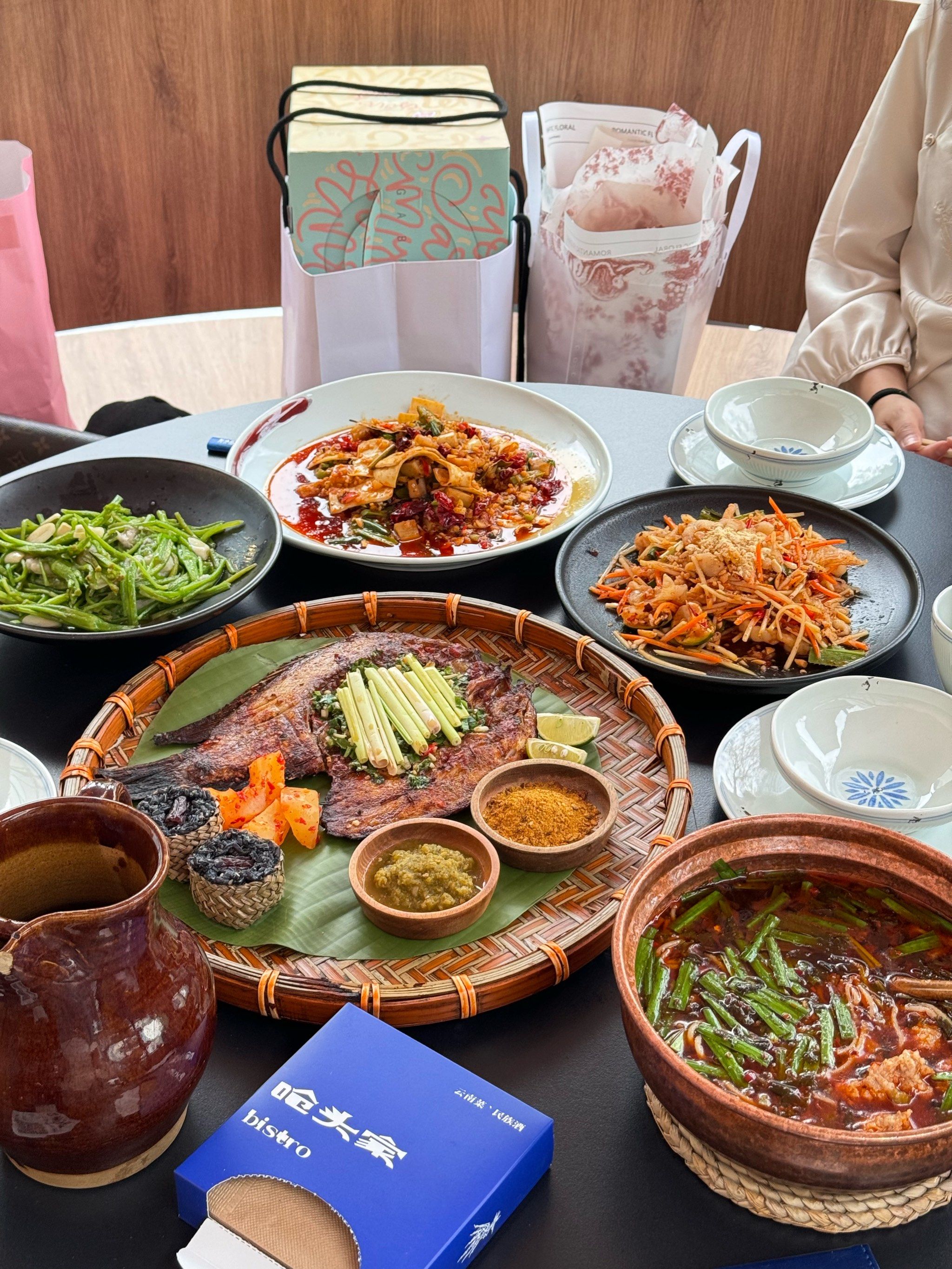 云南省的特色菜(云南地方特色菜肴)