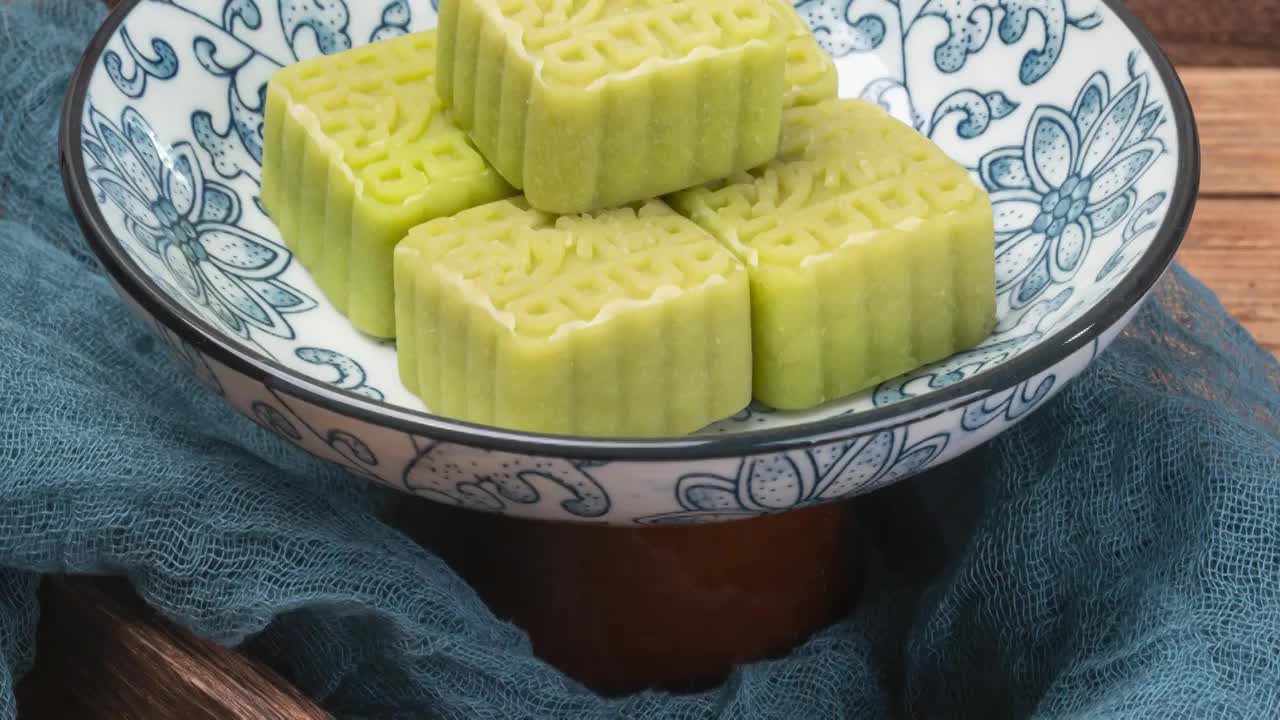 中华传统美食小吃糕点(中国传统糕点小吃有哪些)