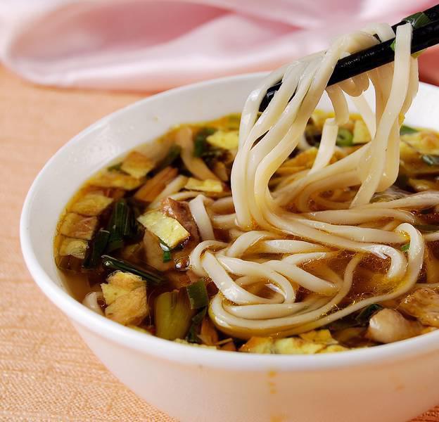 湖南特色臊子面的做法(湖南特色臊子面的做法大全)