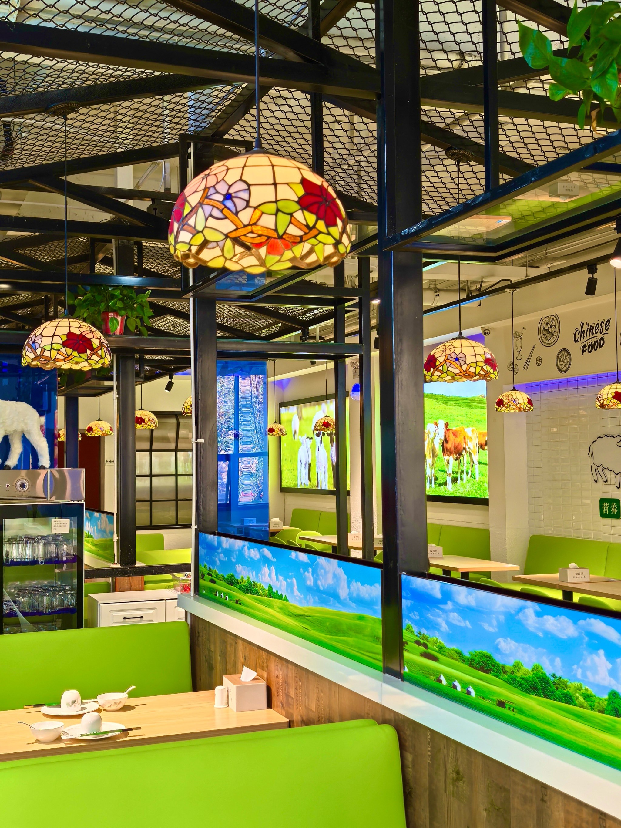 商场l凉菜间(一间凉菜店怎么装修)