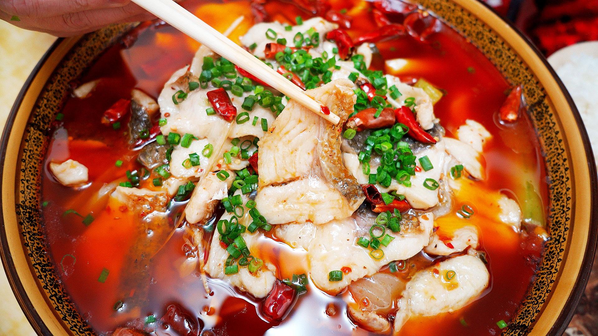 水煮鱼放哪些素菜(水煮鱼一般都放啥菜)