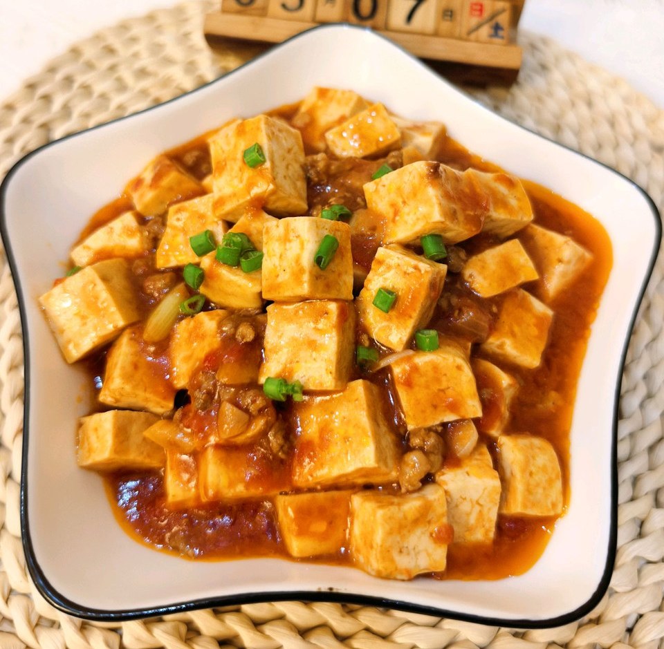 家常肉炒豆腐做法(家常肉炒豆腐做法视频)