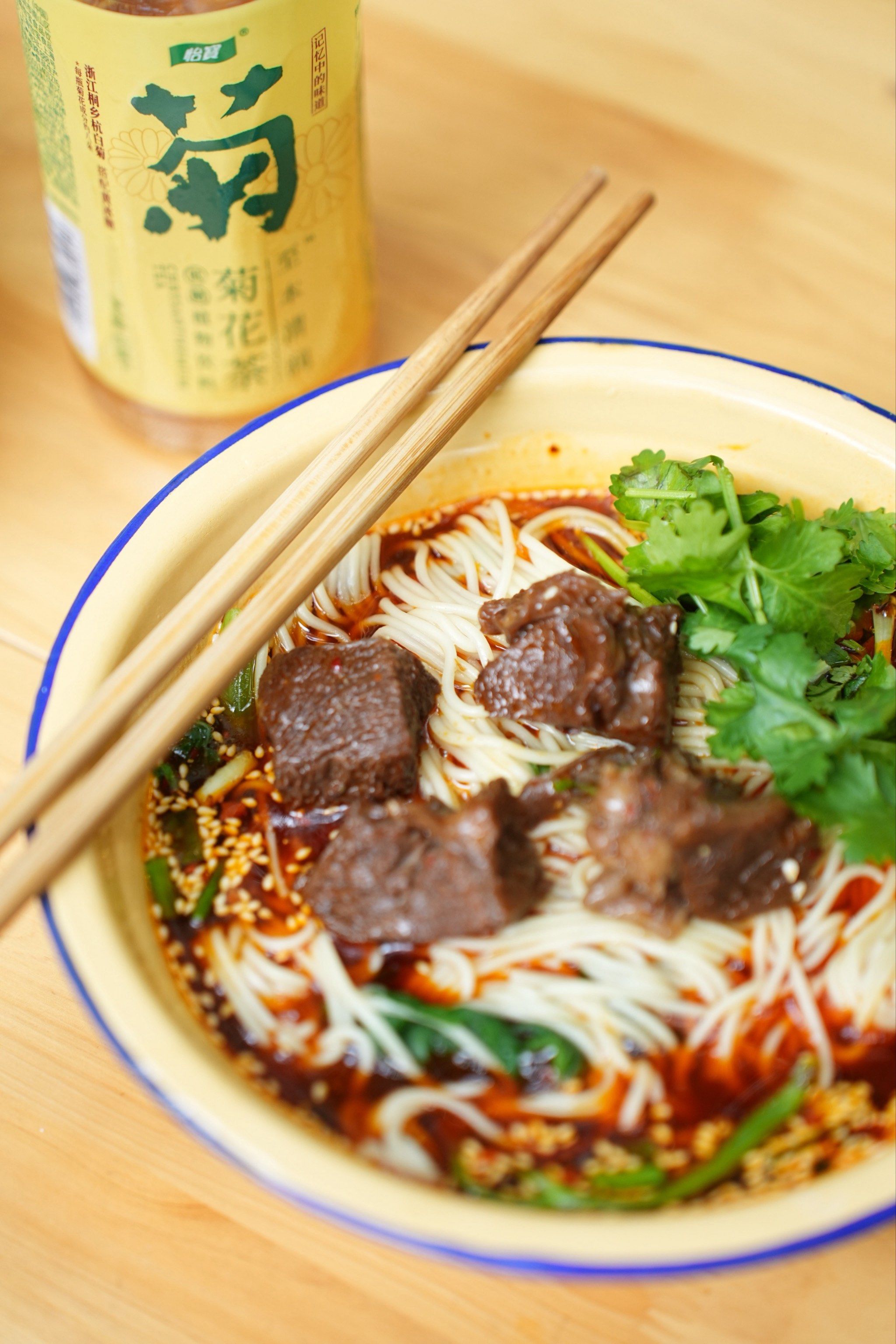 重庆特色汤面图片大全(重庆特色汤面图片大全高清)