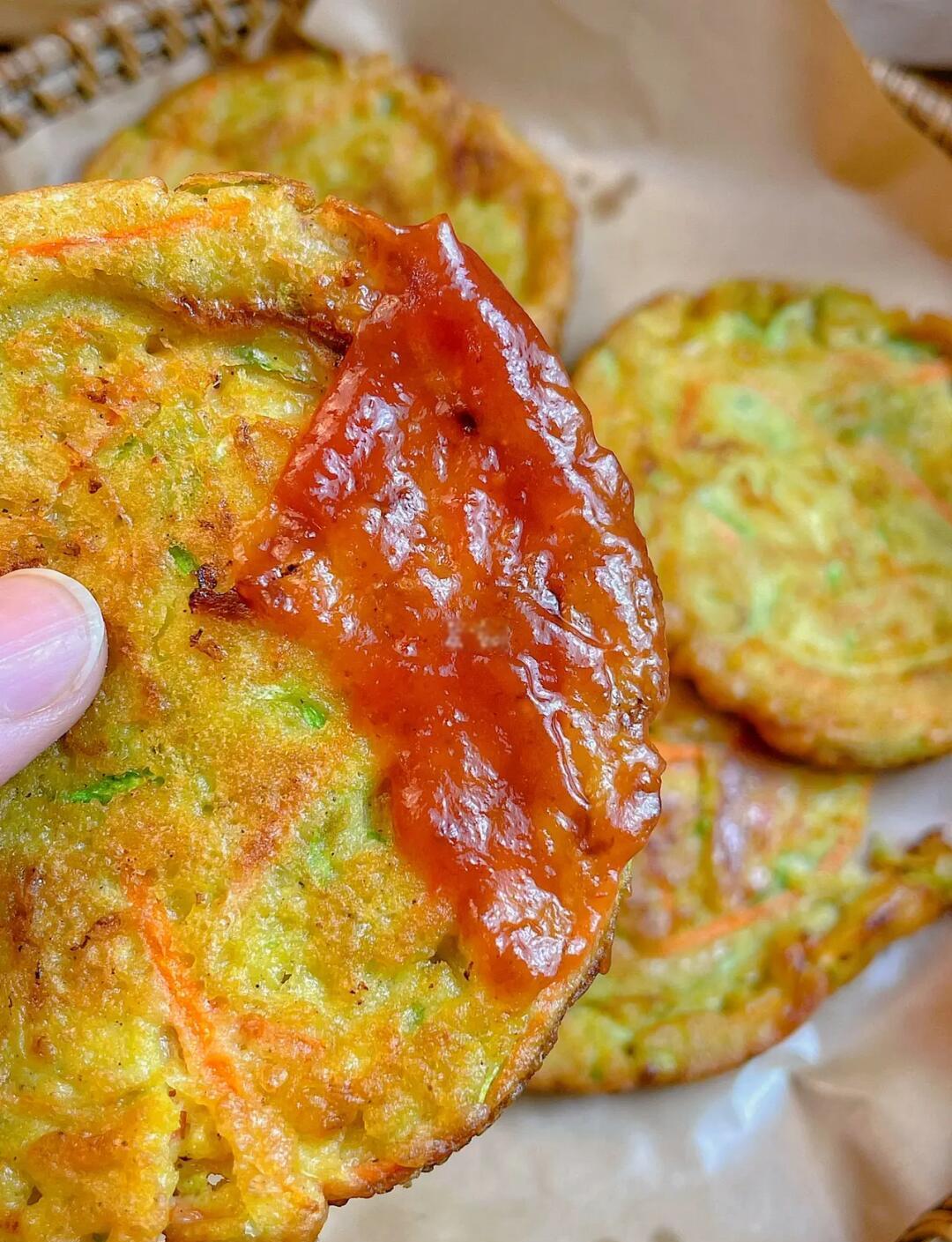 红罗卜早餐饼(红萝卜做饼怎么做好吃)