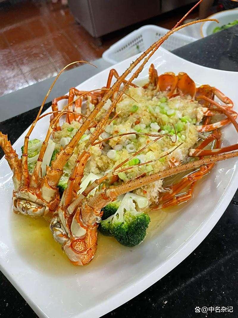 大龙虾特色菜肴(大龙虾的菜名花式叫法)