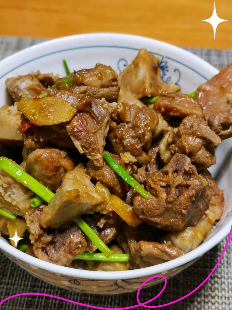 土豆闷鸭哪的特色(土豆焖鸭是哪里的菜)