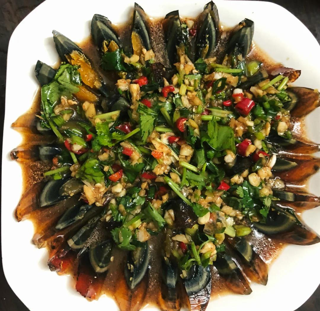 凉菜皮蛋花生碎(凉菜皮蛋花生碎的做法) 凉菜皮蛋花生碎(凉菜皮蛋花生碎的做法)