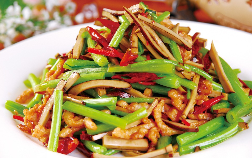 天津特色菜肉丝炒香干(天津特色菜肉丝炒香干的做法)