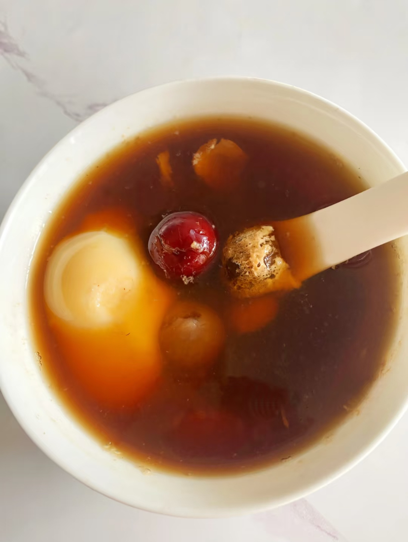 早餐鸡蛋红枣酸奶(红枣酸奶早上喝好还是晚上喝好)