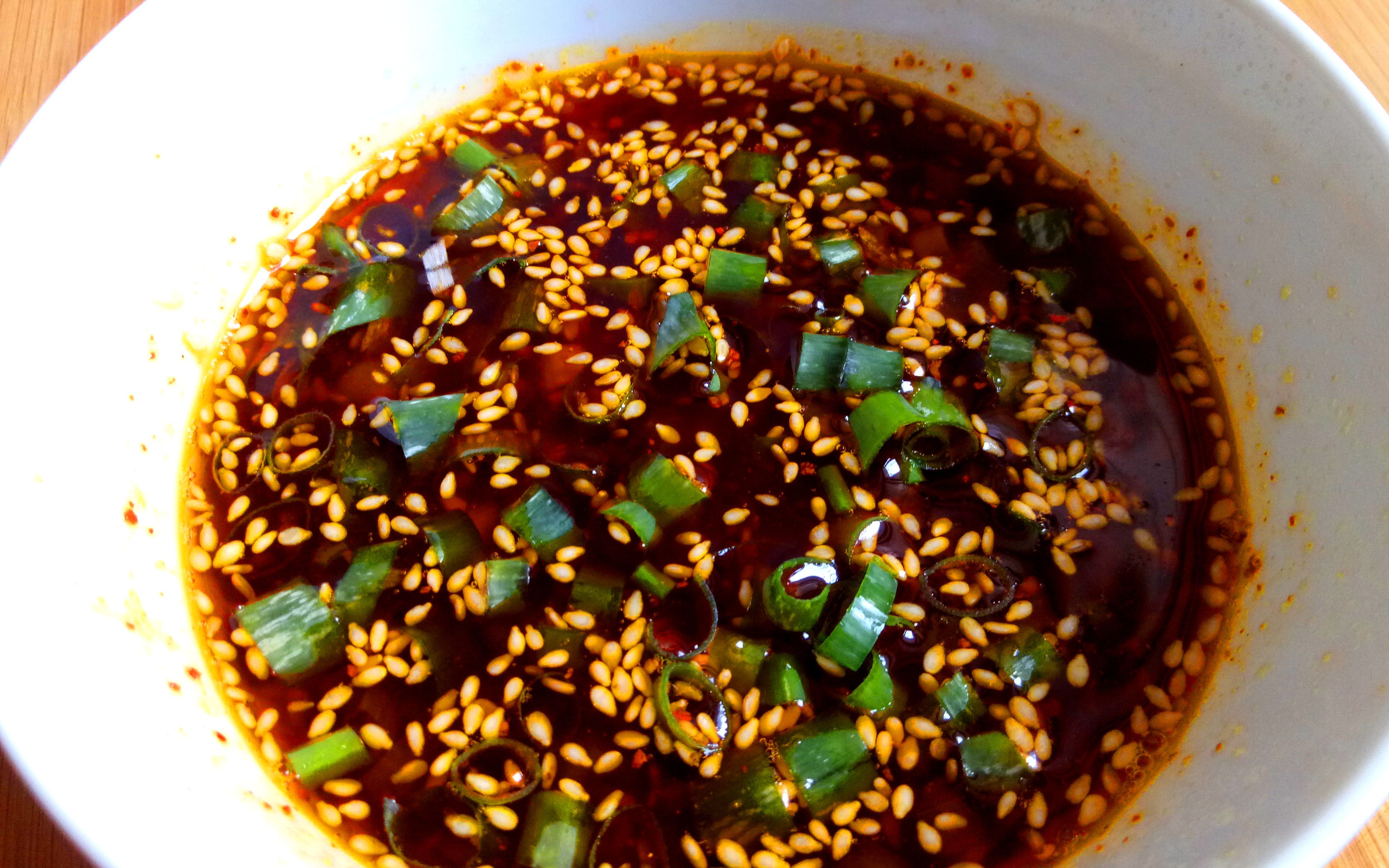 拌凉菜的万能汁需要料(万能凉拌菜调料汁配方无油)