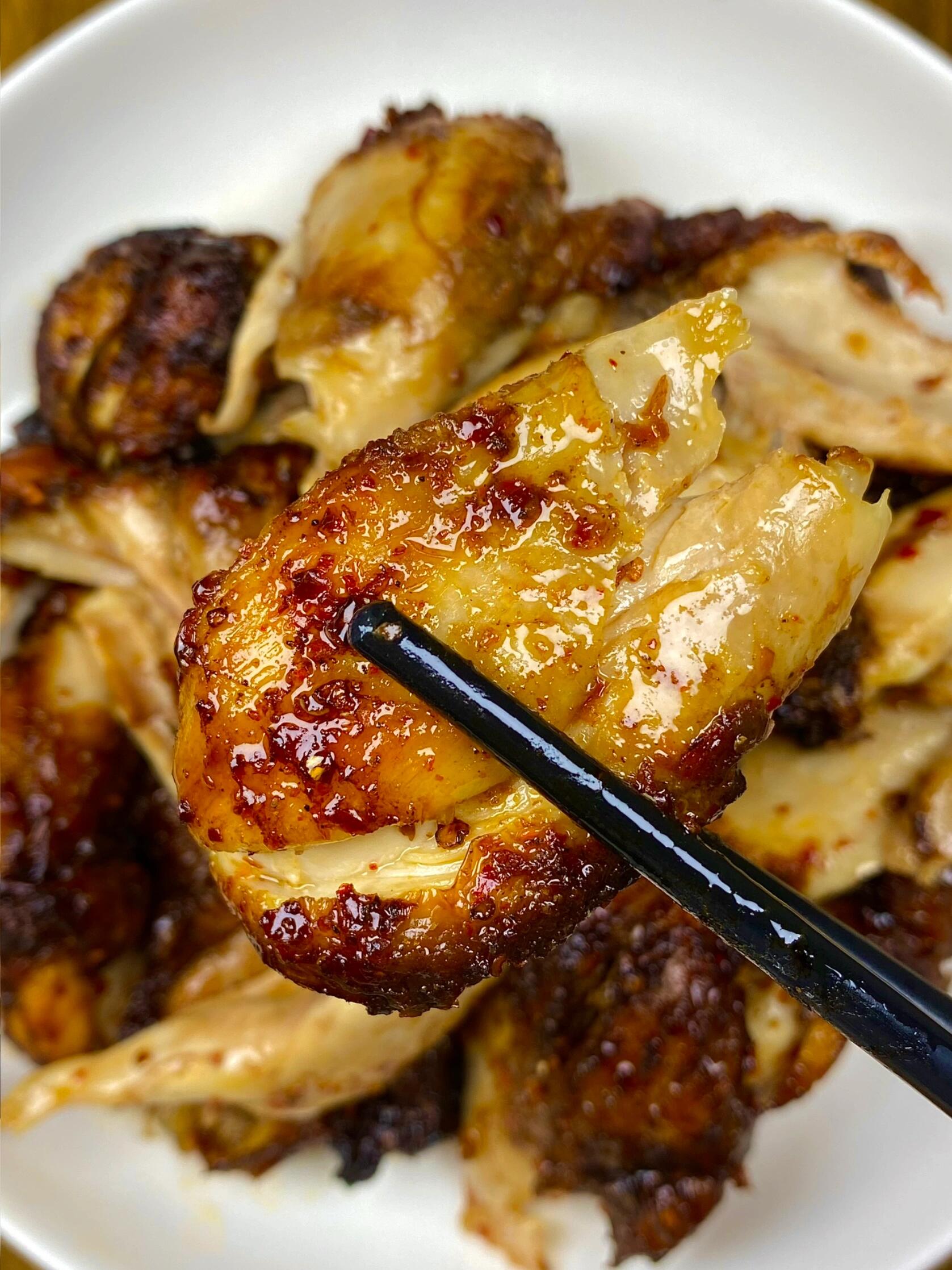 黑腿鸡的家常做法(黑腿鸡怎么炒好吃窍门) 黑腿鸡的家常做法(黑腿鸡怎么炒好吃窍门)