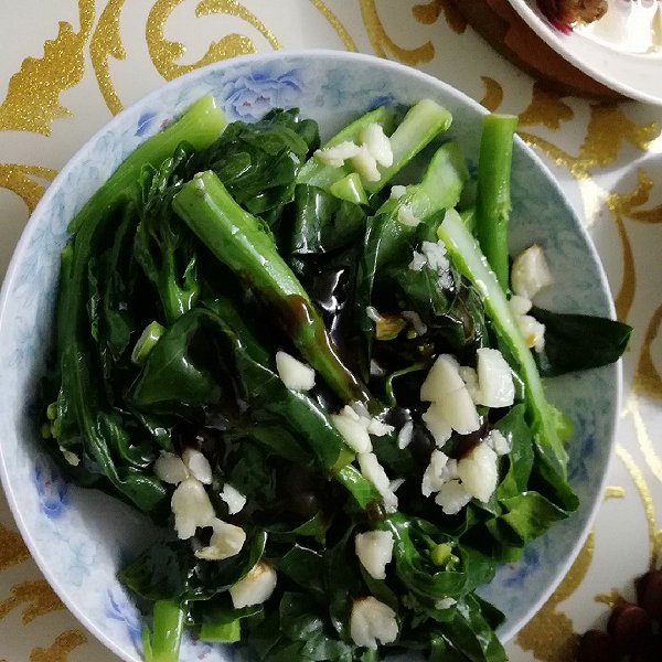 芥兰可以拌凉菜(芥兰苗能和什么一起凉拌)