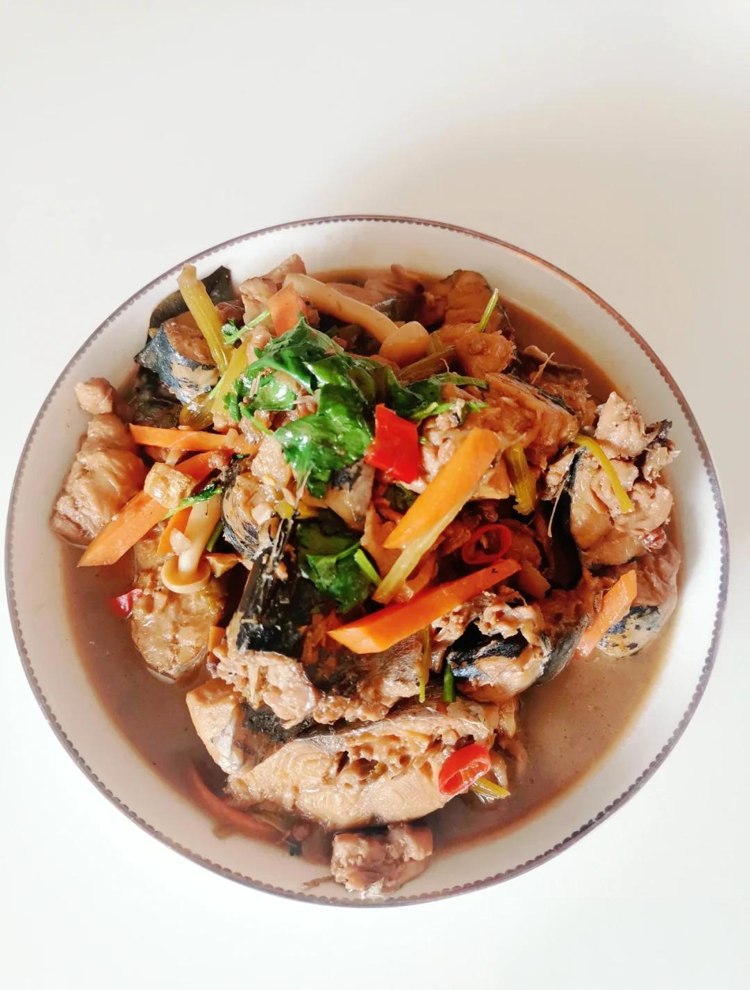 鲅鱼炖土豆的家常做法(鲅鱼炖土豆的家常做法视频)