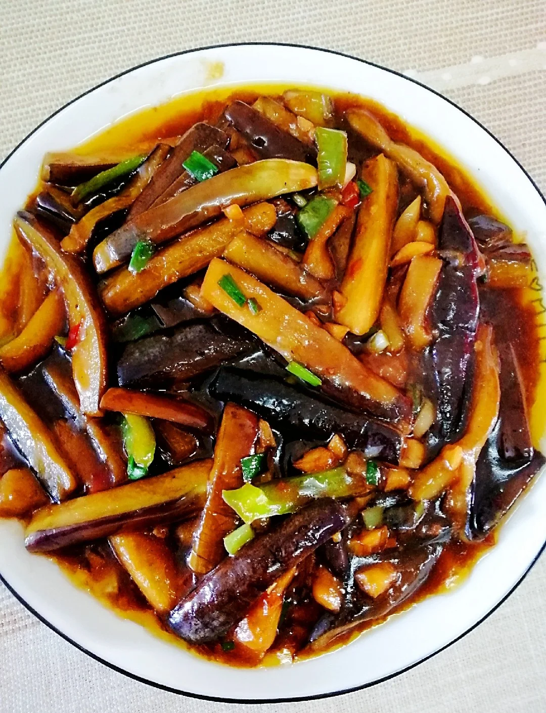 咸鱼炒茄子的家常做法(咸鱼茄子的做法 最正宗的做法窍门)