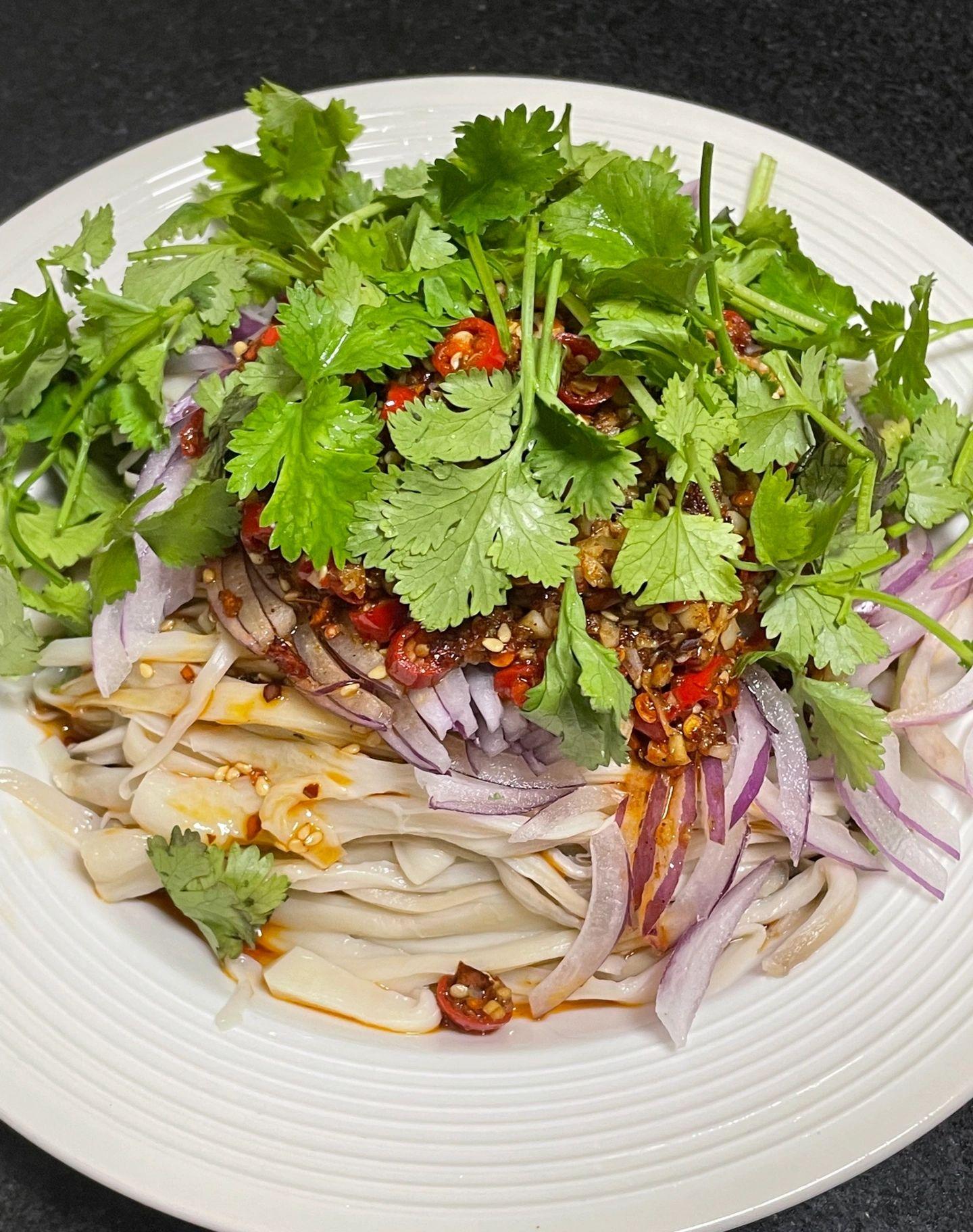 凉菜芝麻盐(芝麻盐做什么菜或饭)