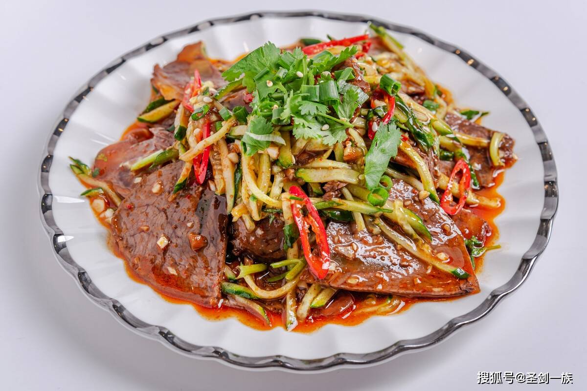 牛肉凉菜图片(牛肉凉拌菜做法大全窍门) 牛肉凉菜图片(牛肉凉拌菜做法大全窍门)