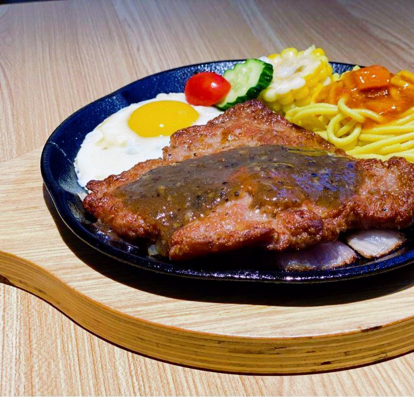 关于牛排的特色菜(关于牛排的特色菜有哪些)