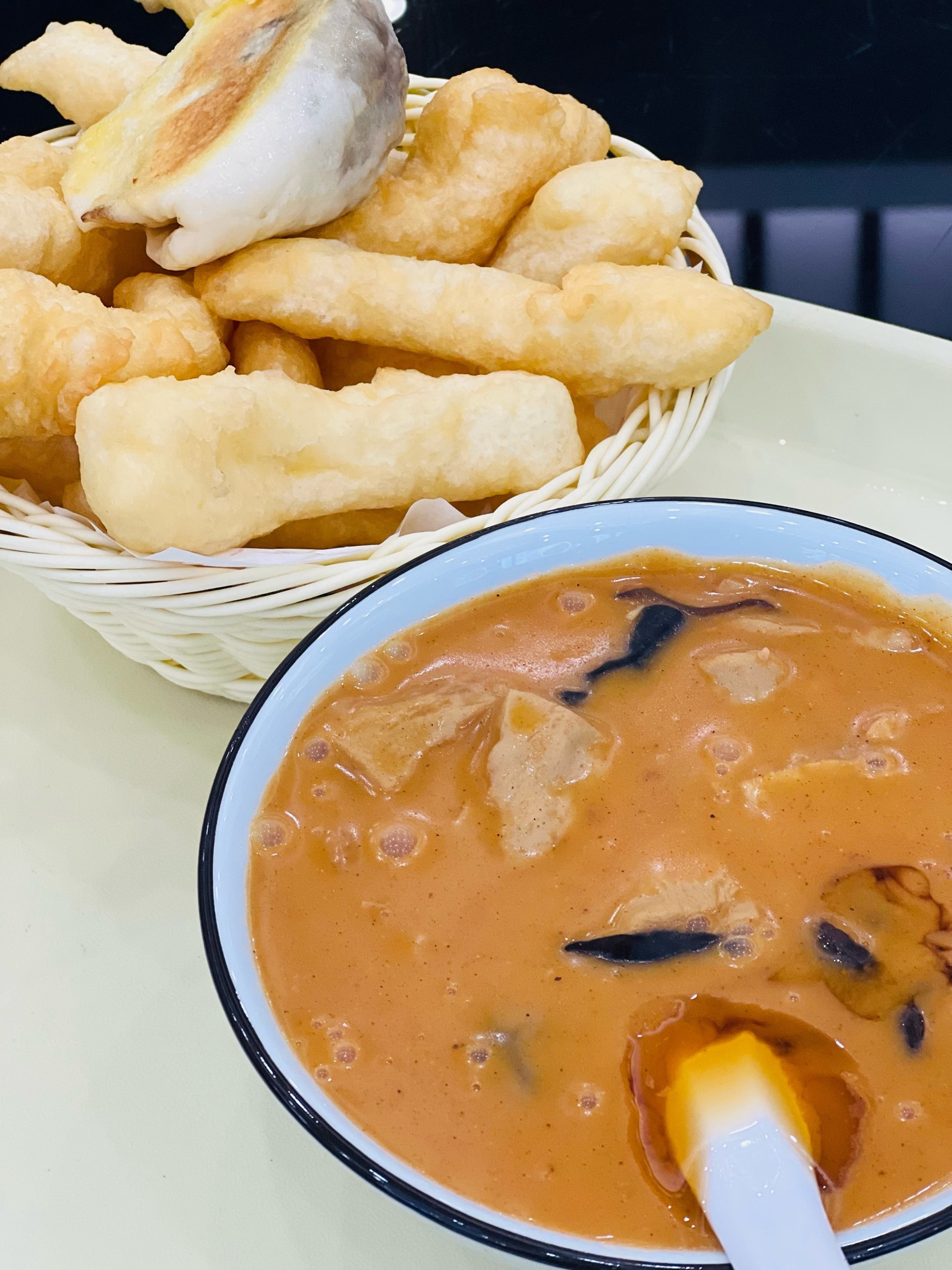 河南街边小吃(河南小吃街景点)