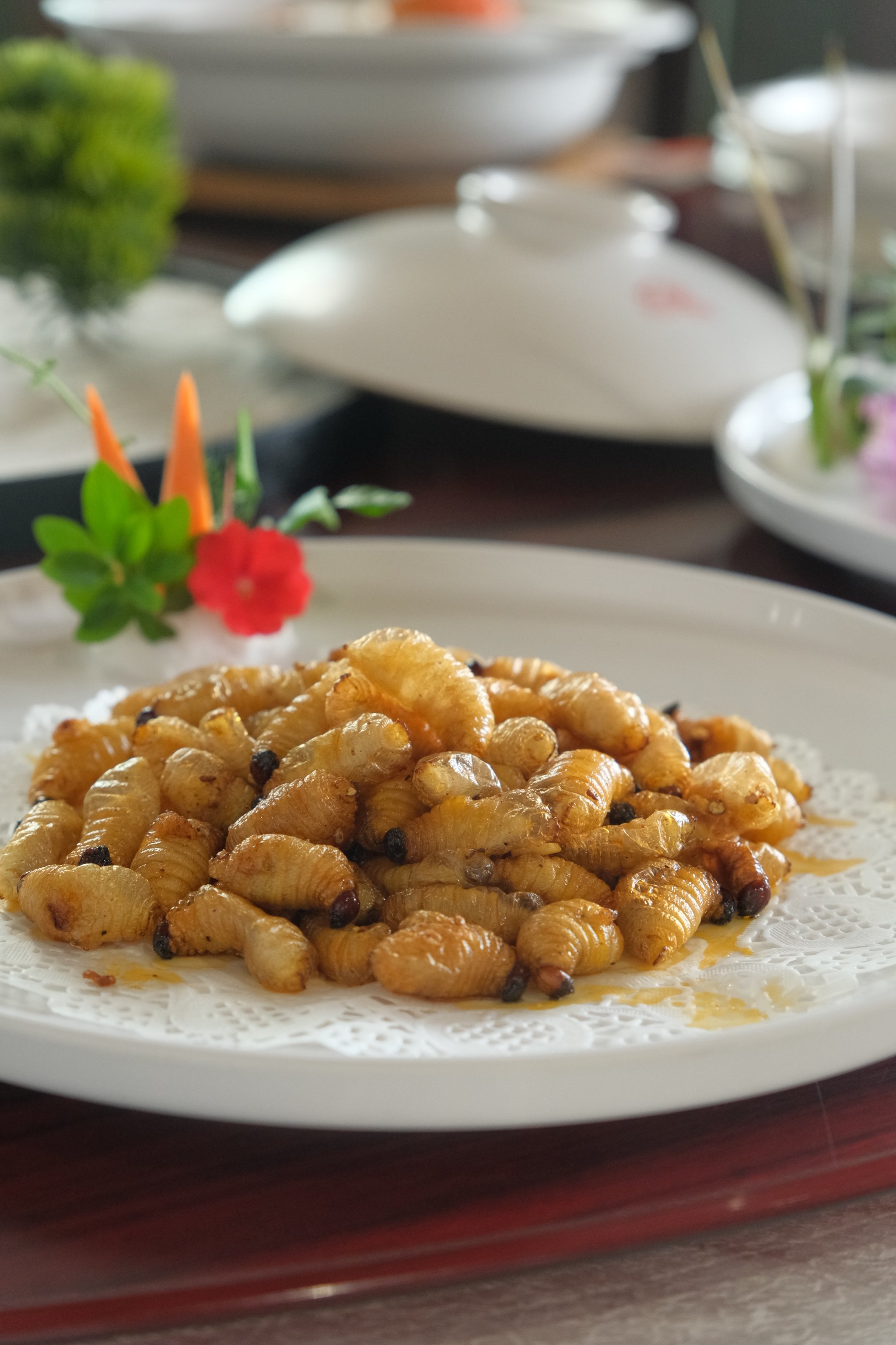 包含小吃蛤蟆吐蜜的词条