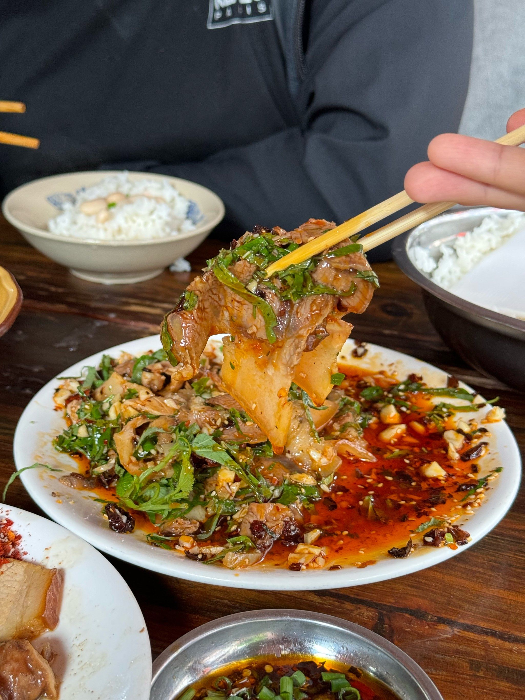 凉拌白肉的家常做法(凉拌白肉的肉怎么煮窍门)