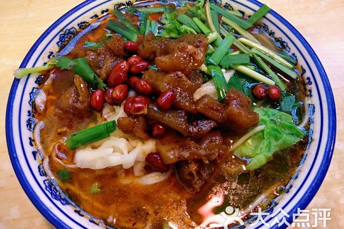 特色牛筋粉(牛筋粉的功效与作用) 特色牛筋粉(牛筋粉的功效与作用)