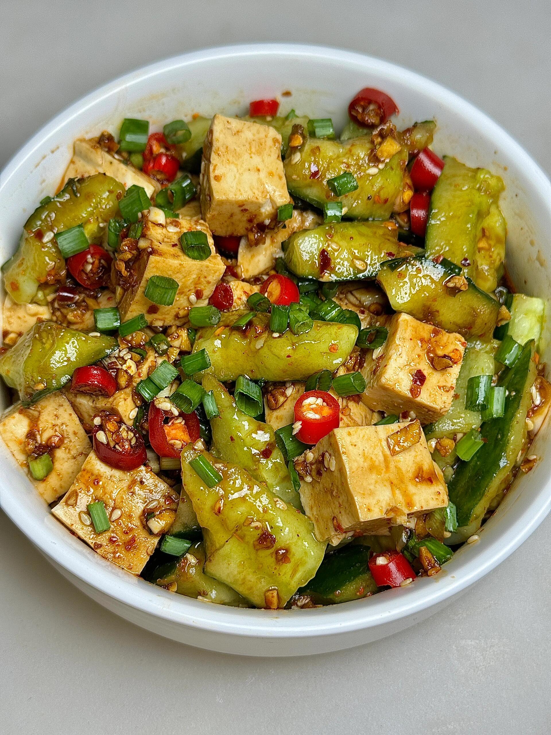 豆腐和黄瓜的凉菜(豆腐和黄瓜一起凉拌) 豆腐和黄瓜的凉菜(豆腐和黄瓜一起凉拌)