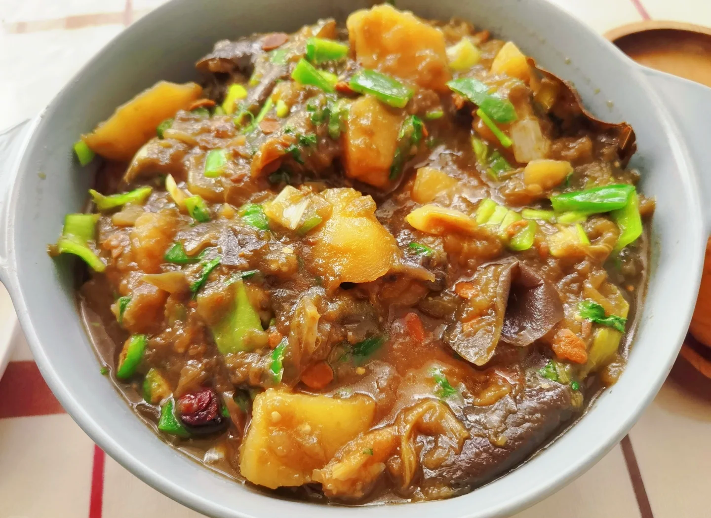 煮茄子做法大全家常(煮茄子怎么做好吃又简单) 煮茄子做法大全家常(煮茄子怎么做好吃又简单)