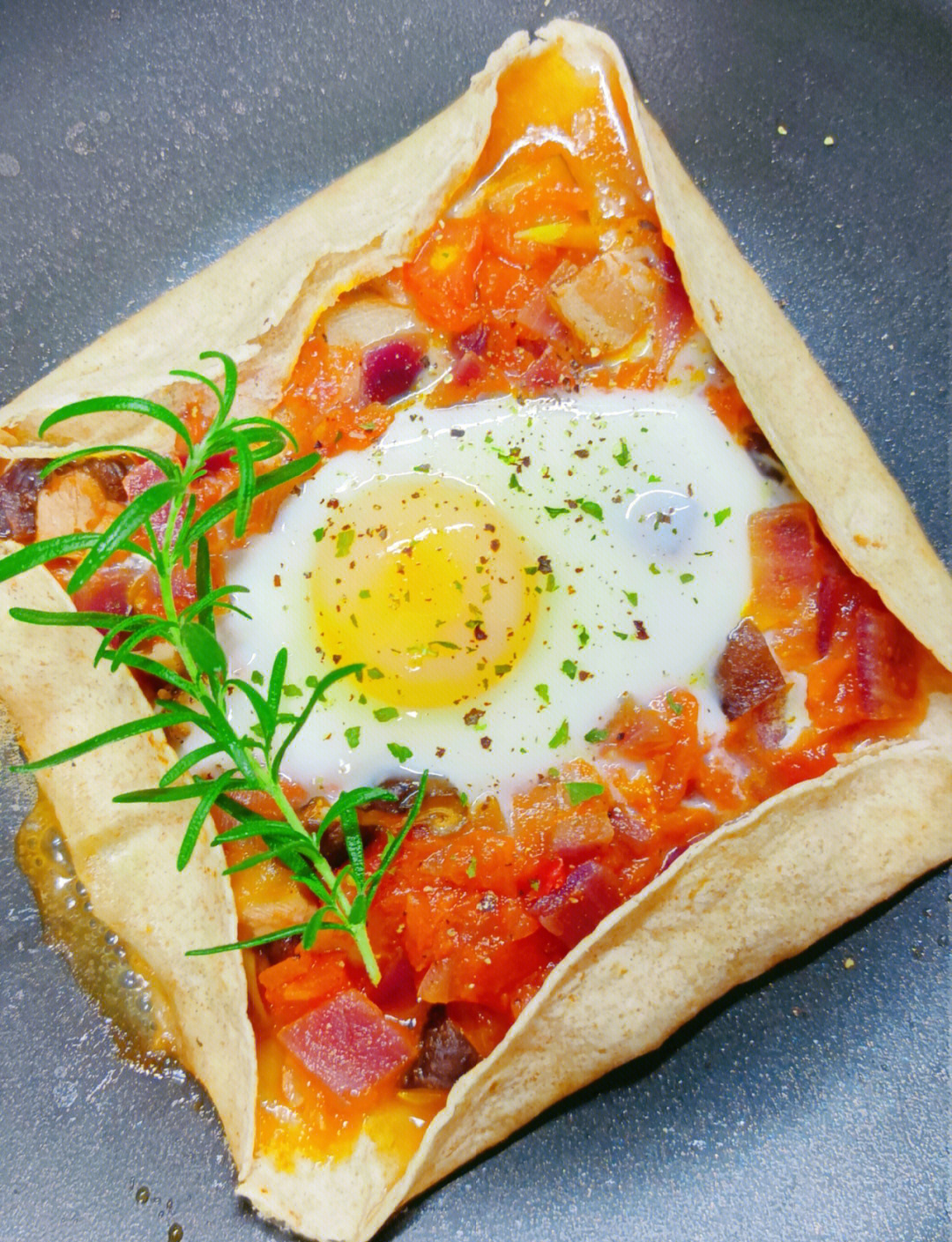 西方早餐蛋饼(西餐早餐鸡蛋煎饼叫什么)