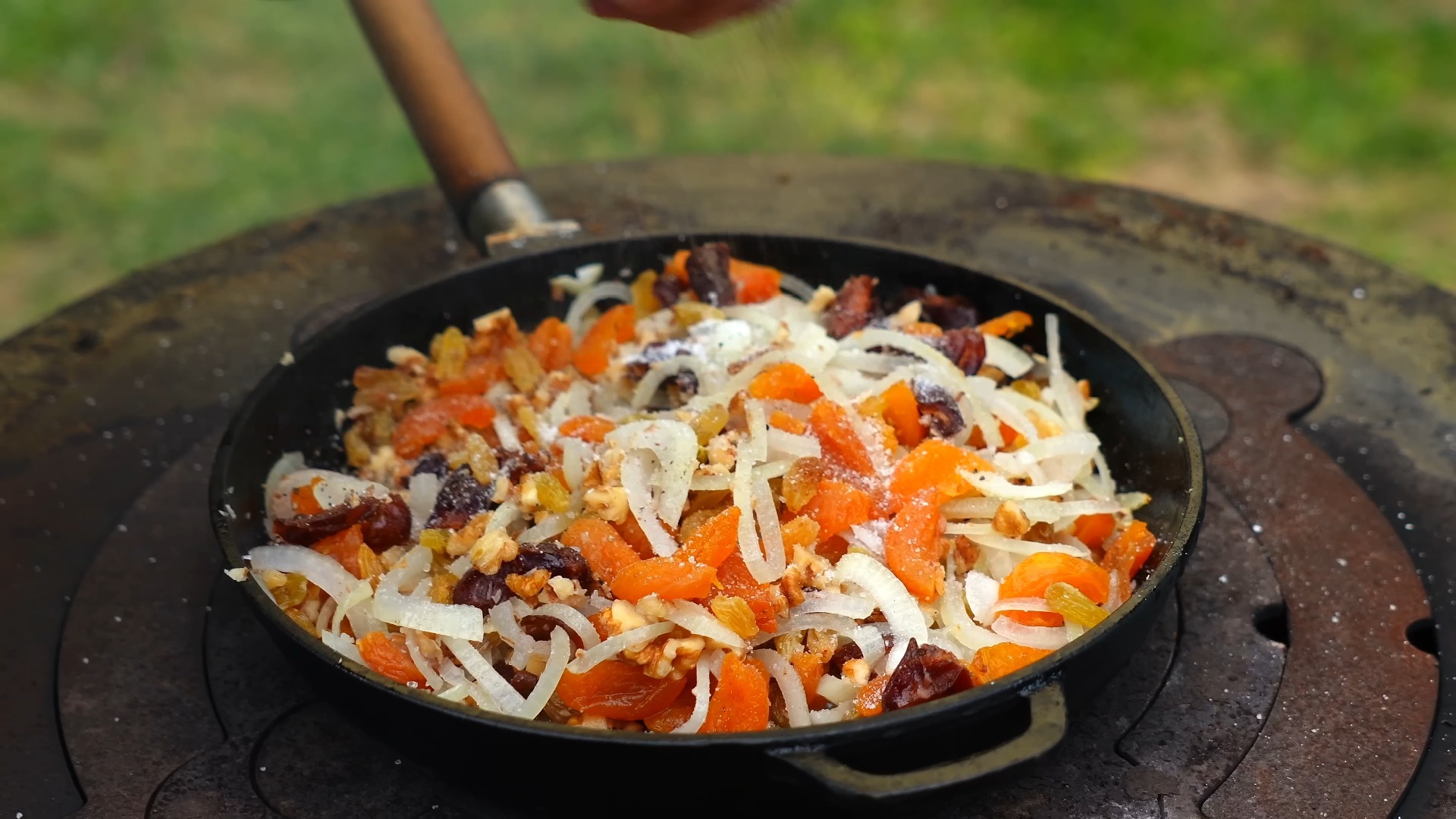 烤火鸡配啥素菜(烤火鸡需要什么配料)