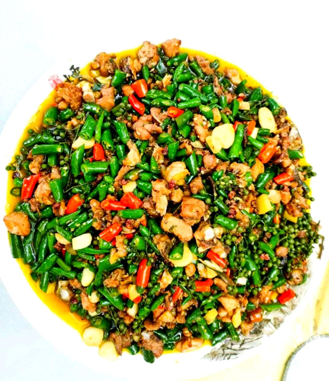 特色花椒鸡(花椒鸡的做法和配料视频)