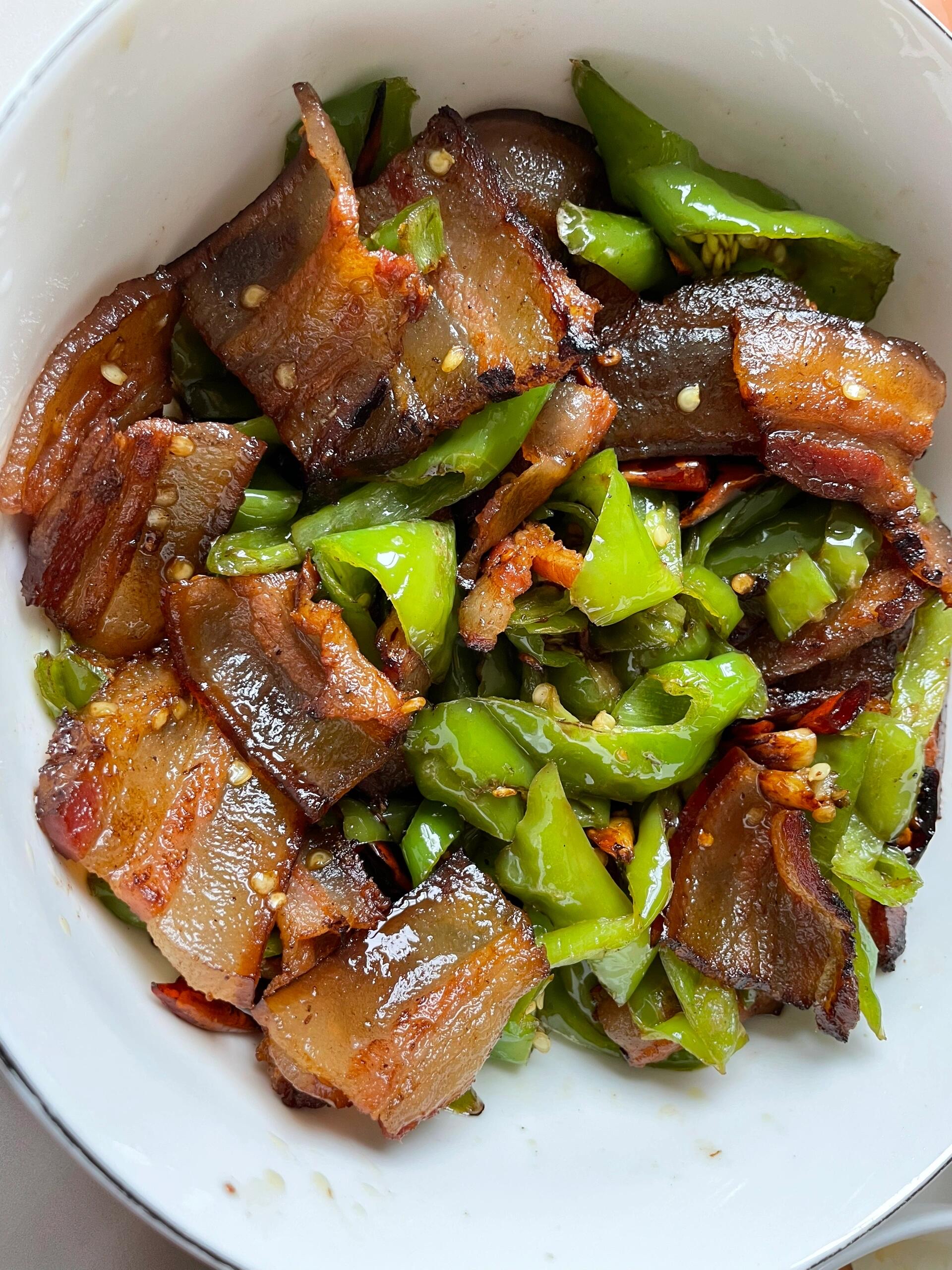 清苑区特色美食煎腊肉(烟熏腊肉哪个牌子比较好) 清苑区特色美食煎腊肉(烟熏腊肉哪个牌子比较好)