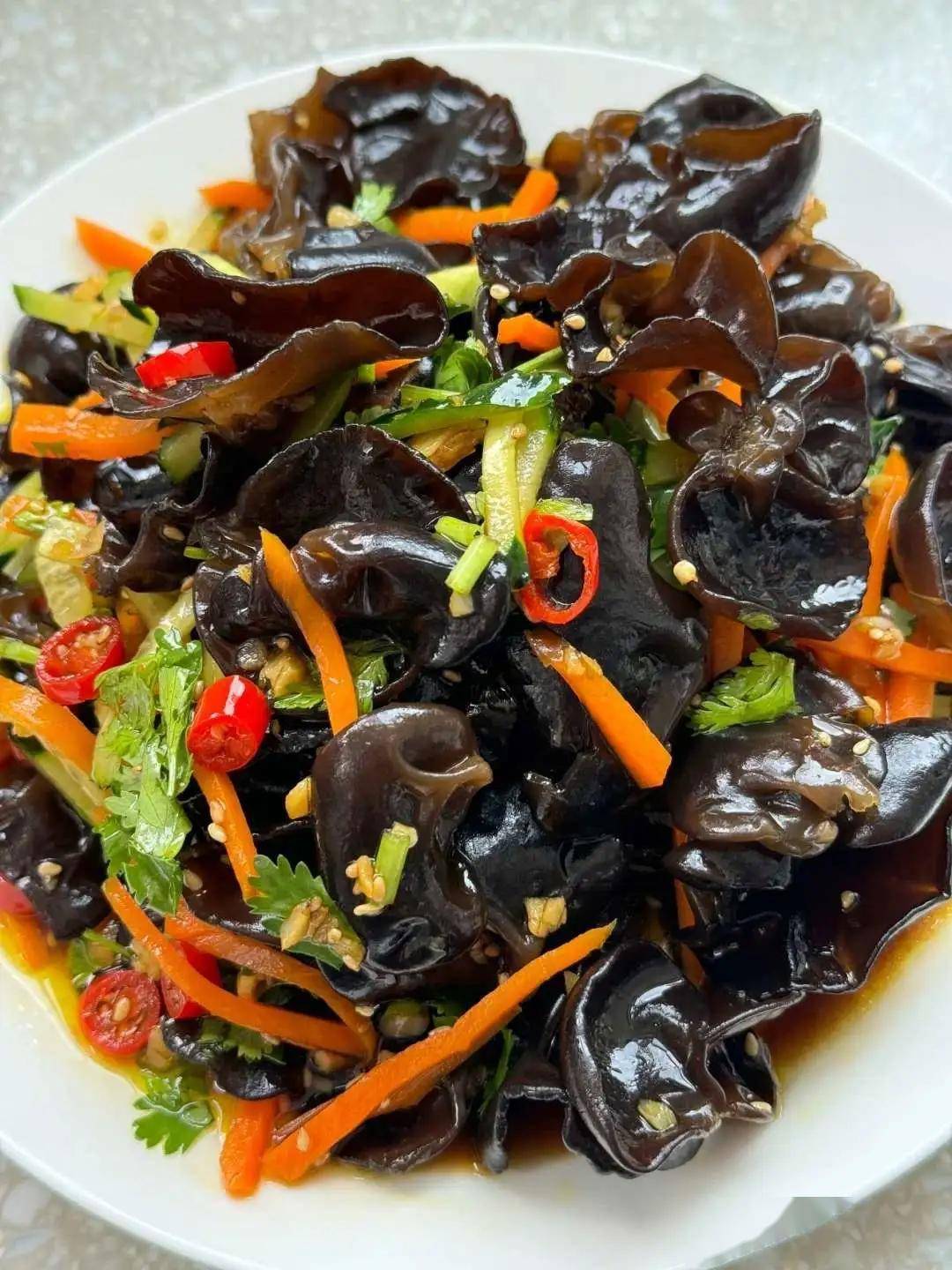 木耳怎样拌凉菜(木耳怎样拌凉菜最好吃)