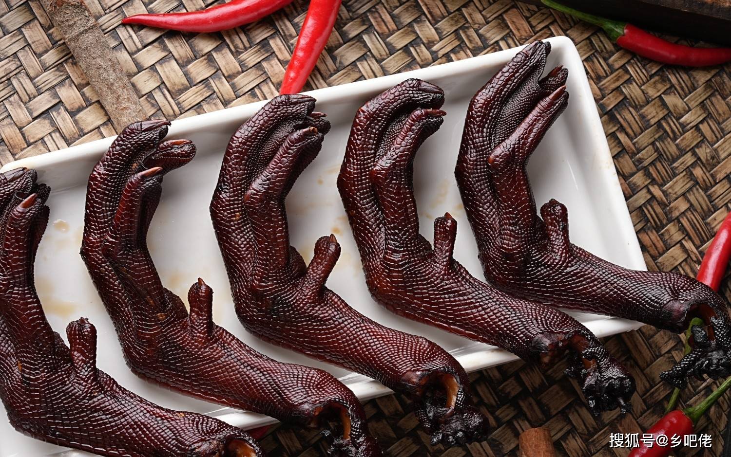 家常鸭掌(家常鸭掌最简单做法)