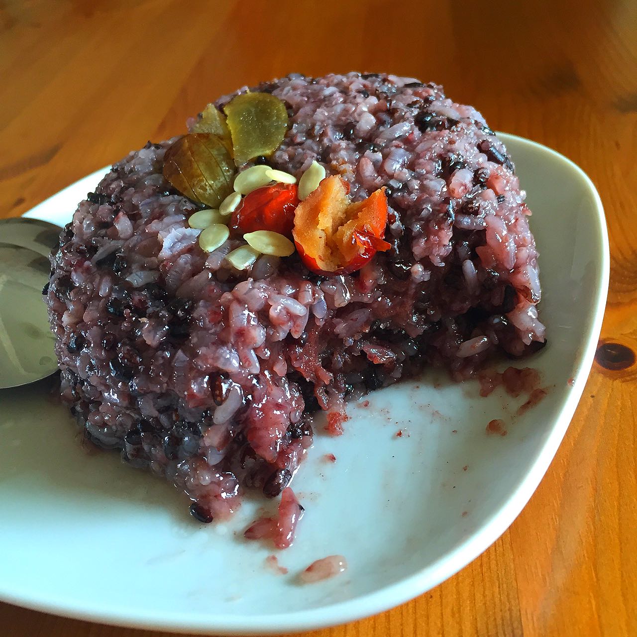 紫米饭小吃(紫米饭的制作方法)