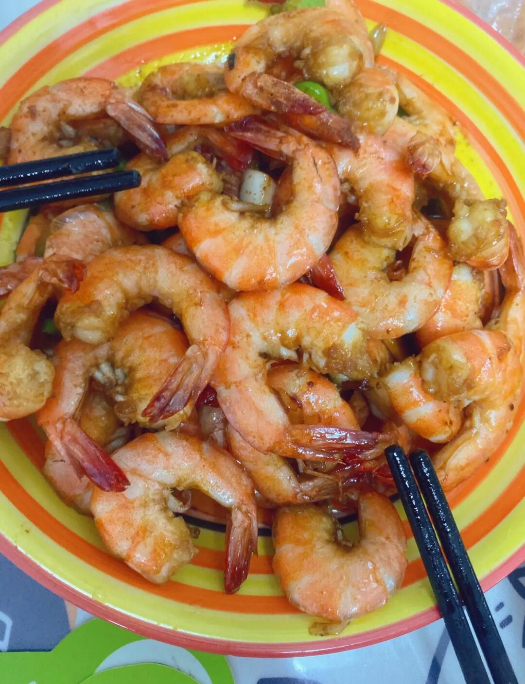 大虾的煮法大全家常(大虾怎么煮好吃又简单的做法小孩爱吃)