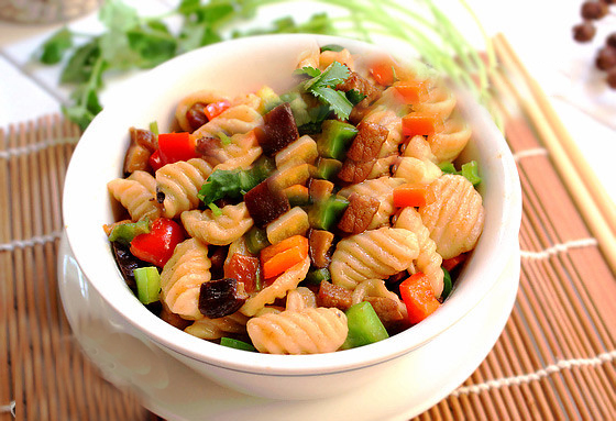 炒猫耳朵的家常做法(炒猫耳朵的家常做法视频)