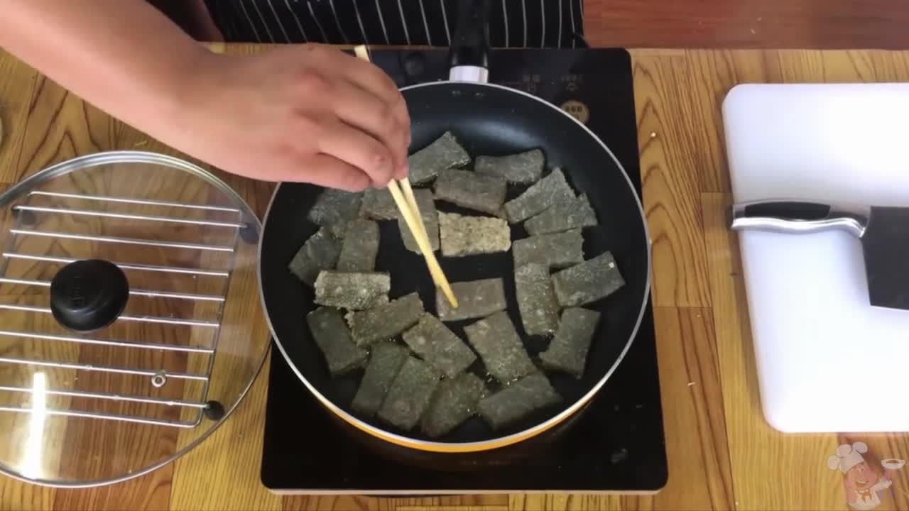 生煎皮渣的家常做法(街边小吃煎皮渣的做法)