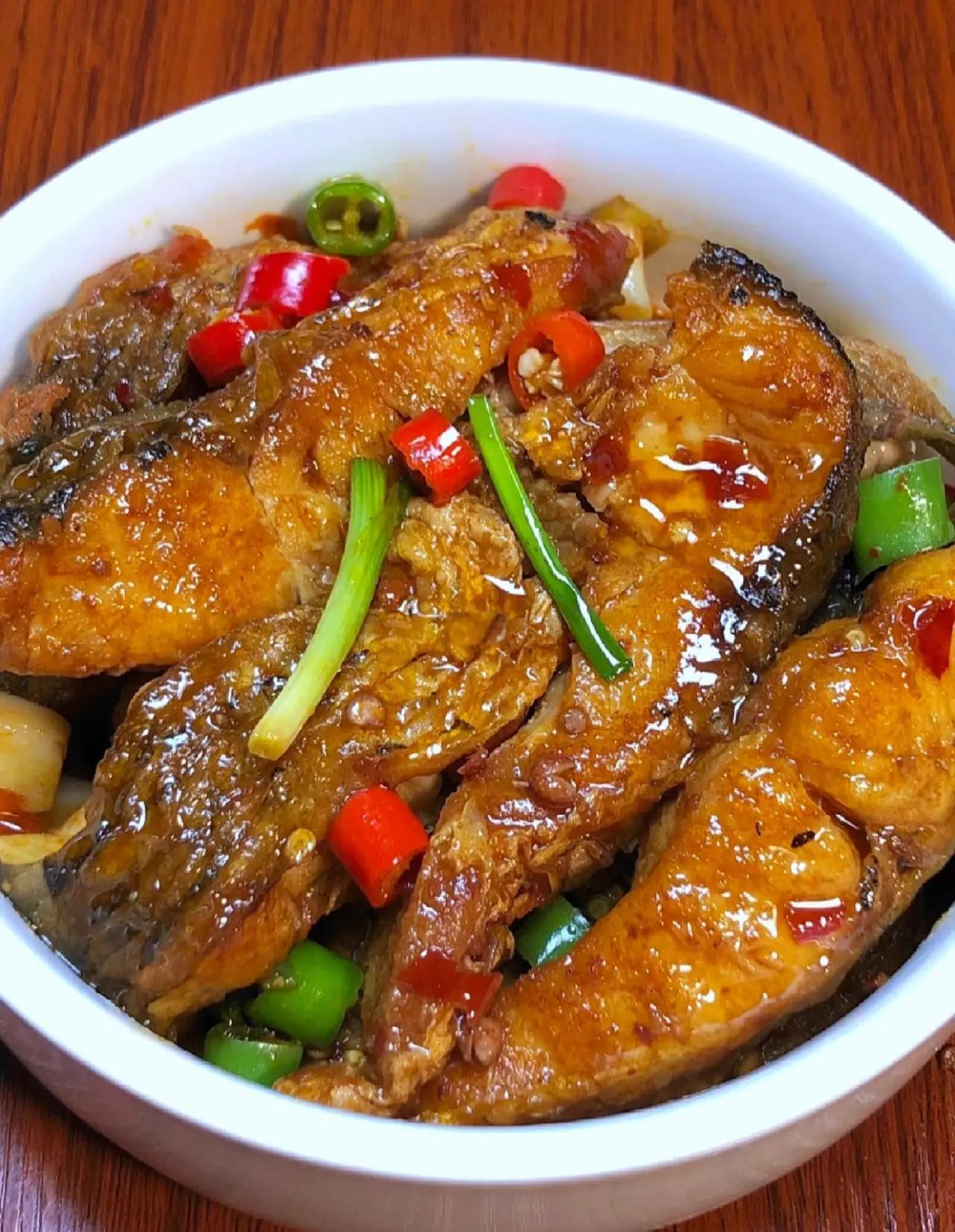 炖草鱼块的家常做法(炖草鱼块的家常做法窍门)