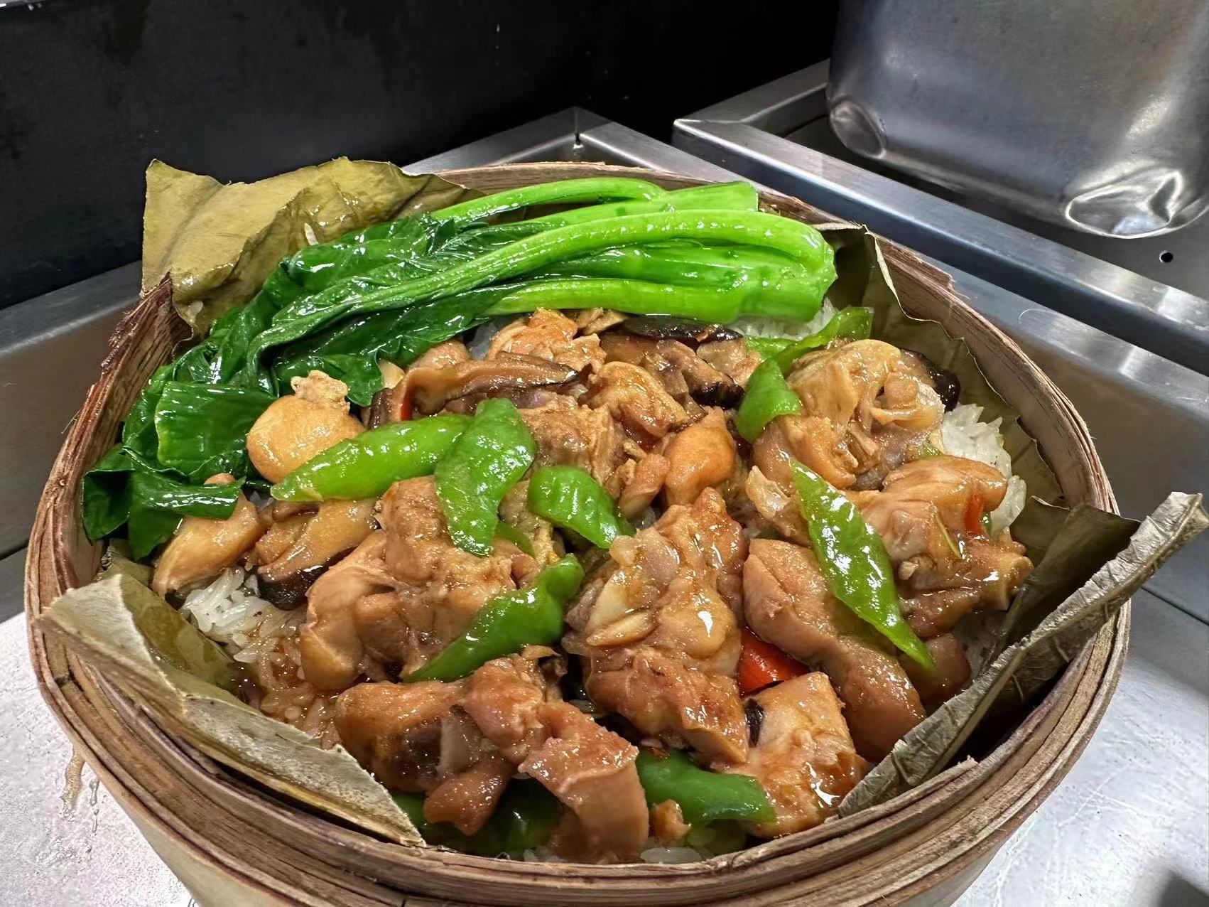 黄焖鸡素菜图片(黄焖鸡素菜都有哪些)