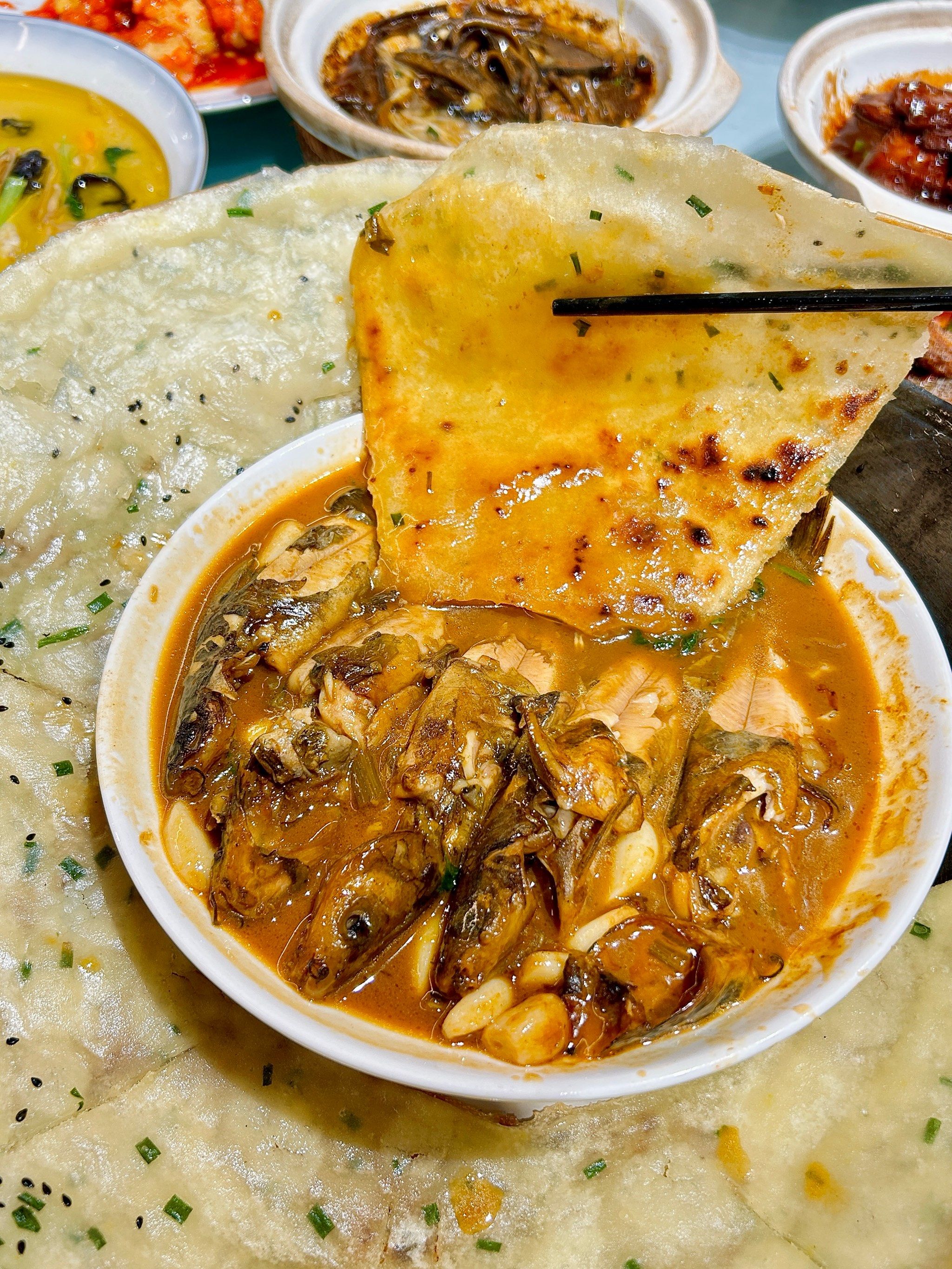 延吉小鱼饼街边小吃(延吉小鱼饼街边小吃地址)