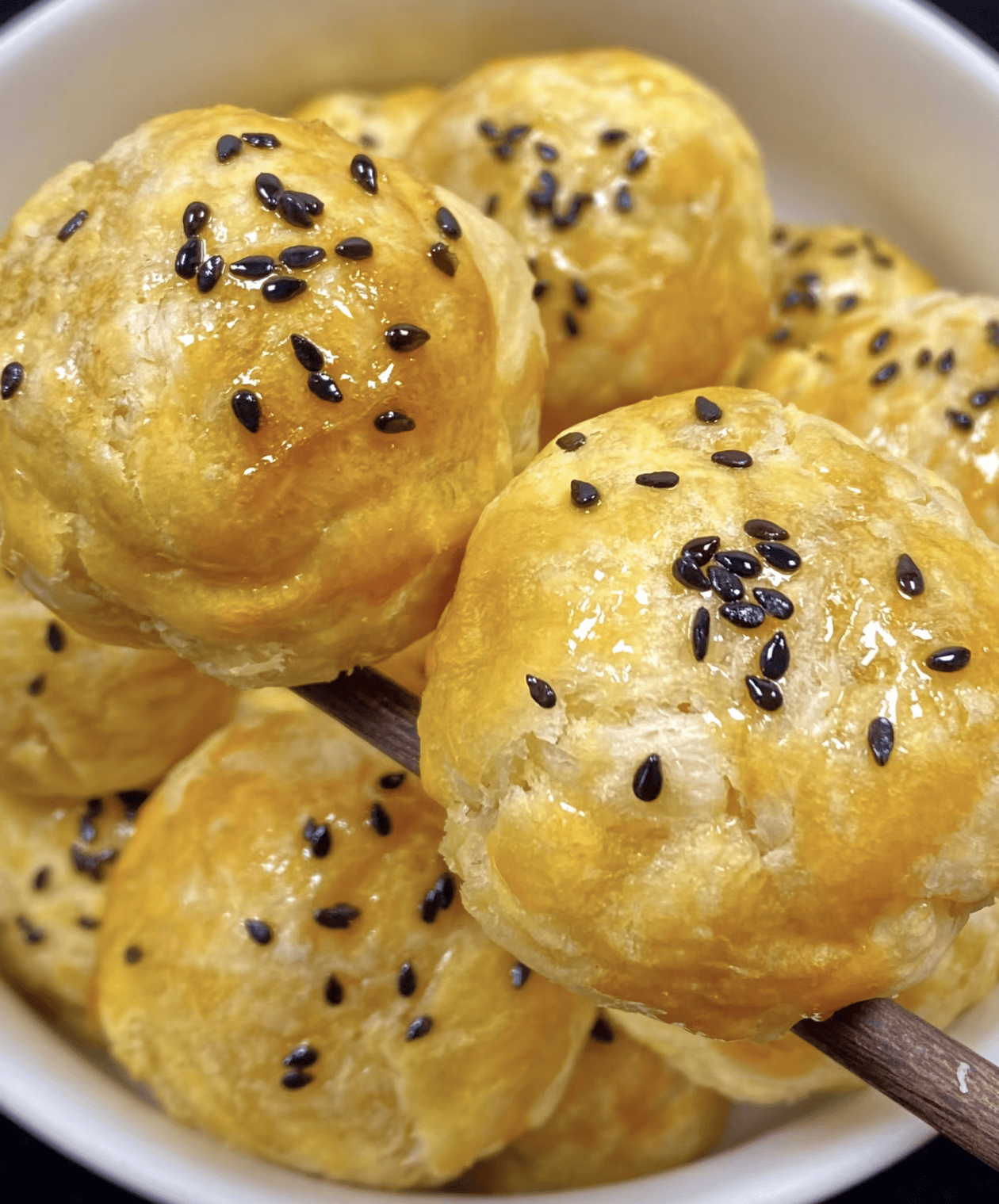 甜脆小吃(什么地方买房车)