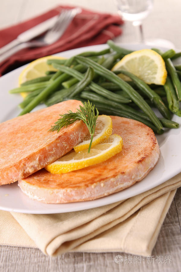 鱼和虾属于素菜吗(鱼和虾属于素菜吗还是荤菜)