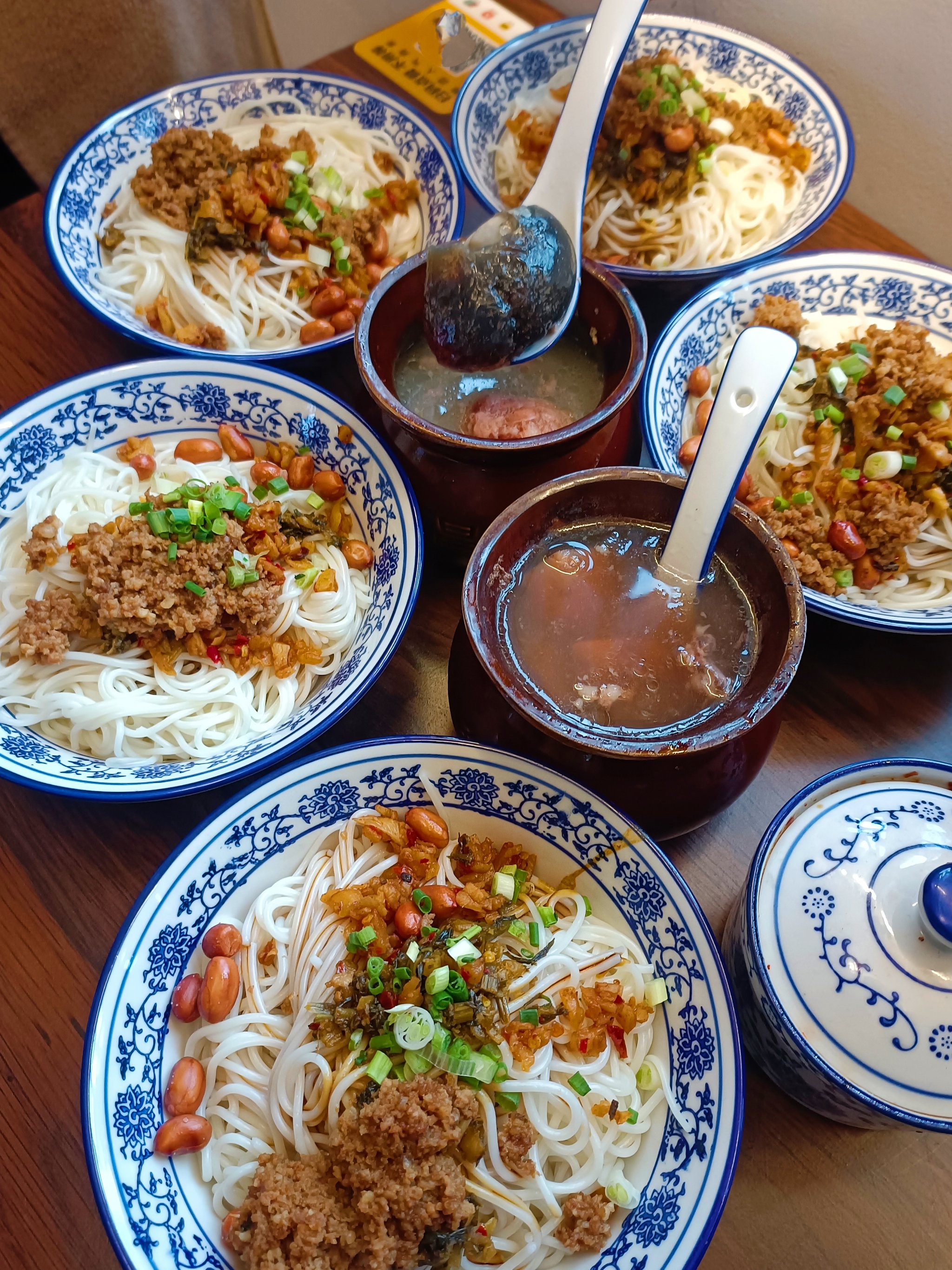 南昌早餐米粉(南昌网红早餐店粉店)