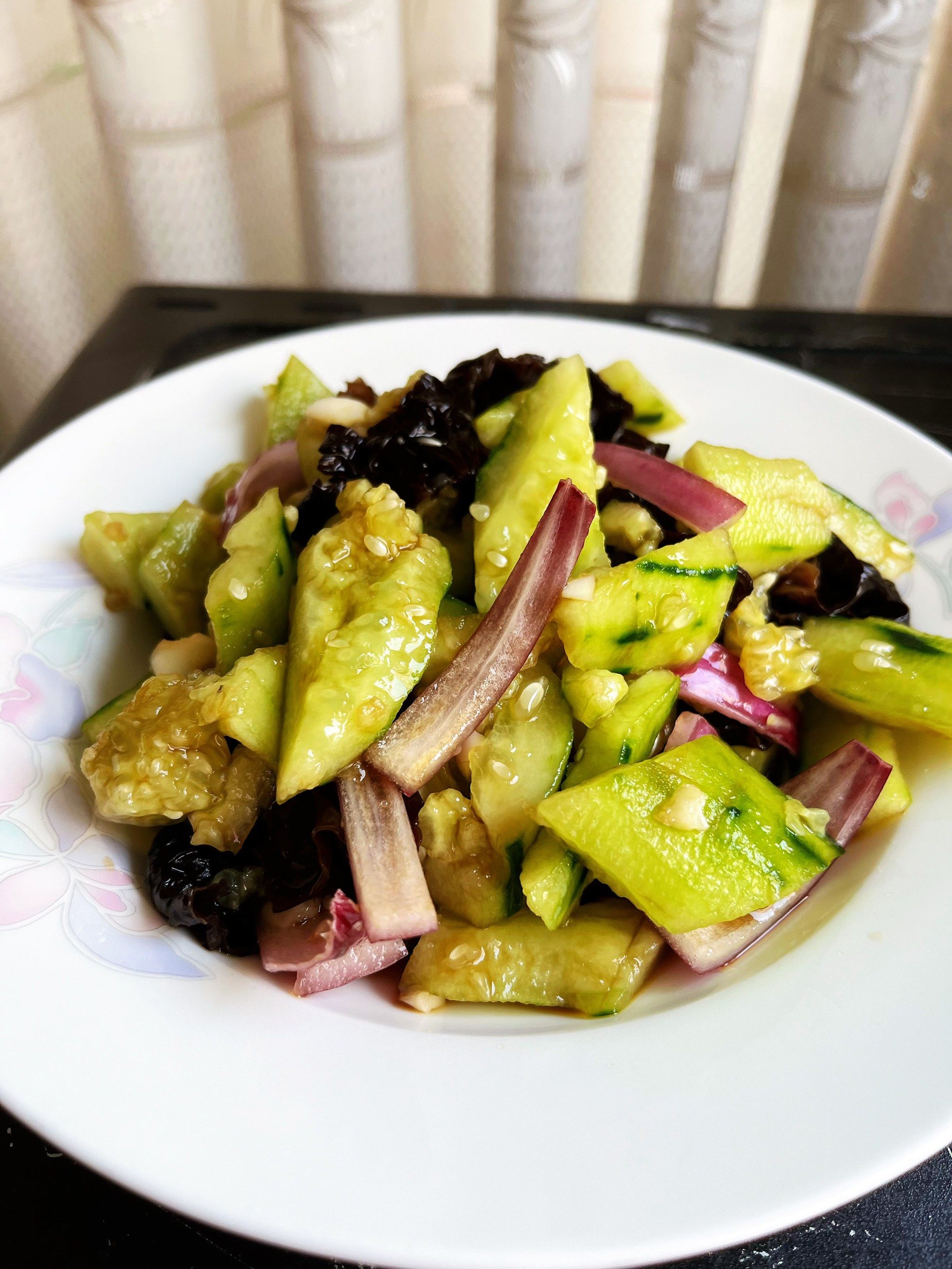 甘蓝黄瓜凉菜(甘蓝黄瓜凉拌做法)