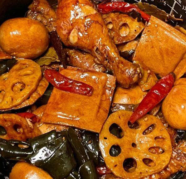 电饭锅卤菜素菜(电饭锅卤菜,不用一滴水,简单好做又好吃)