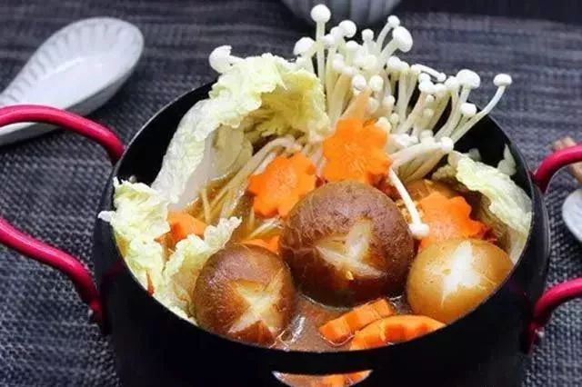 麻辣火锅素菜(麻辣火锅食材大全菜单)