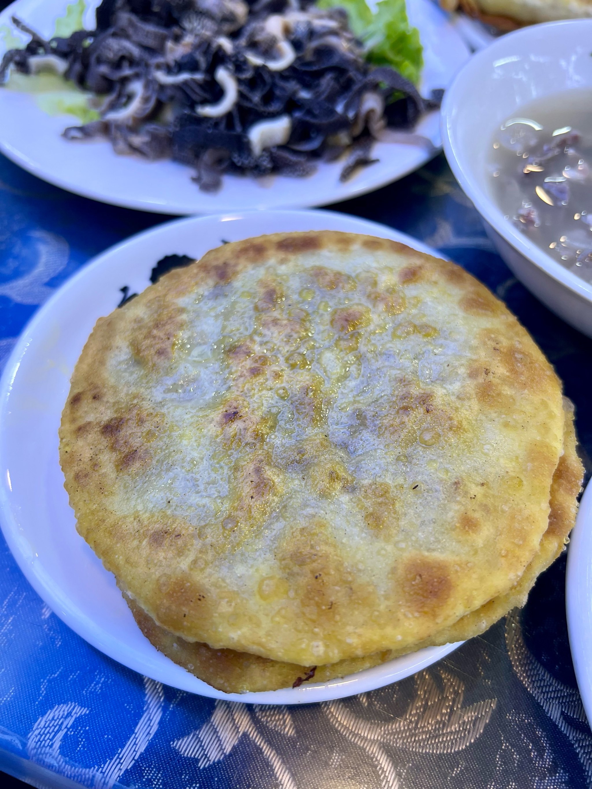 街边小吃馅饼(街边的馅饼怎么和面的)