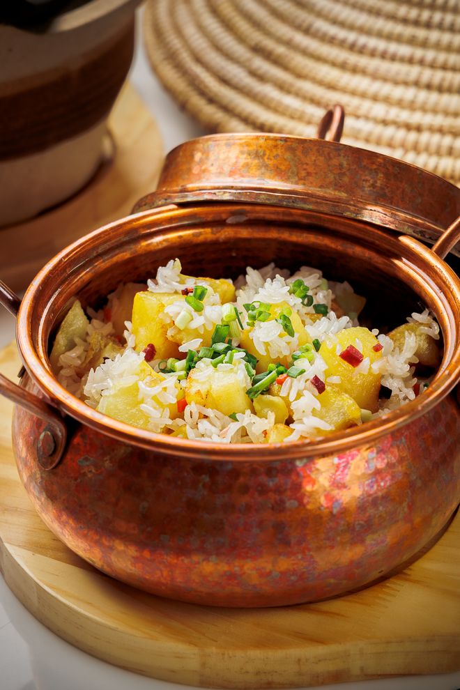 云南特色洋芋饭(云南洋芋焖饭的做法窍门)