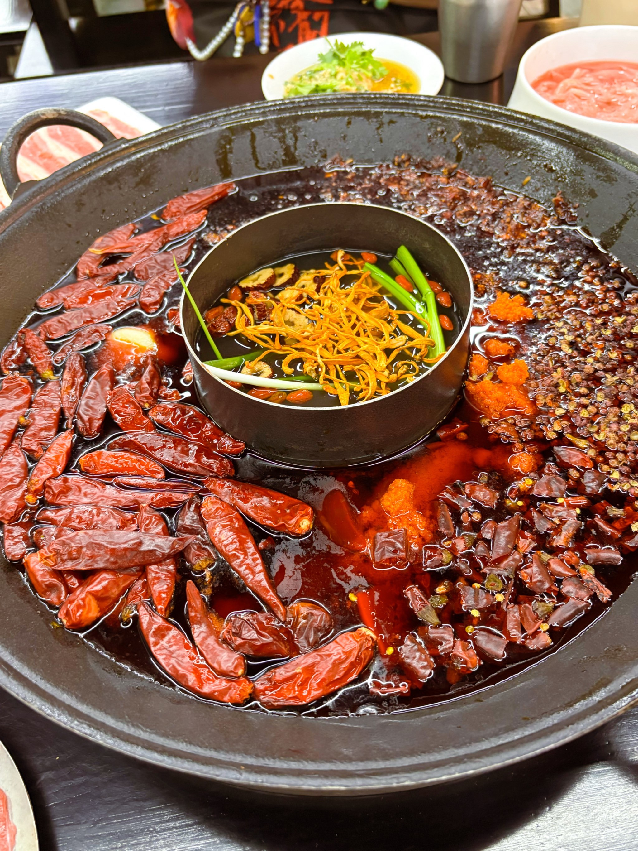 四川火锅特色菜品(四川火锅特色菜品大全)